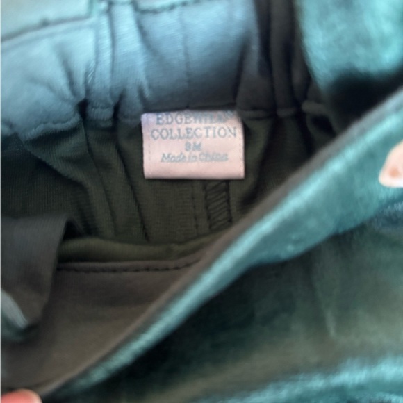 NWT Edgehill Collection Baby Boy Peter Pan Long Sleeve Velvet Shortall Set, 3M - Picture 9 of 10